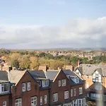 5, King's Court *